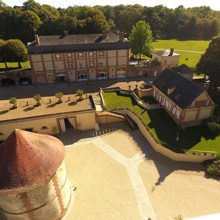 Готель Domaine De Montchevreuil Fresneaux-Montchevreuil Екстер'єр фото